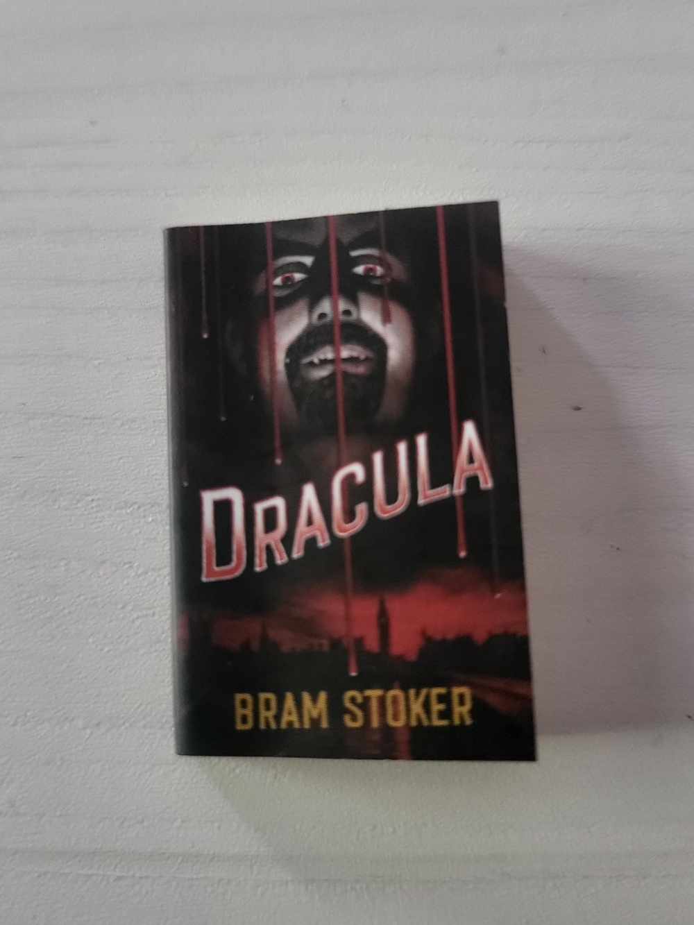 Zuru Mini Brands Book - Dracula Book -